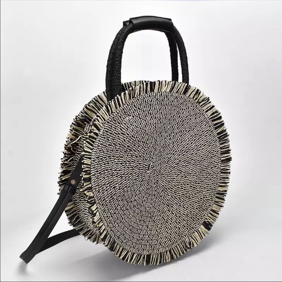 Straw Crossbody Bag - Picture 4 of 7